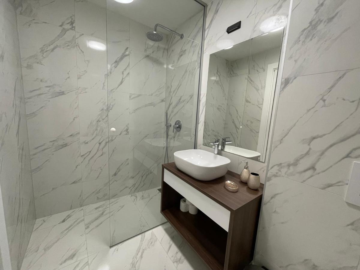 Lux Nanea Apartment Đảo Krk Ngoại thất bức ảnh