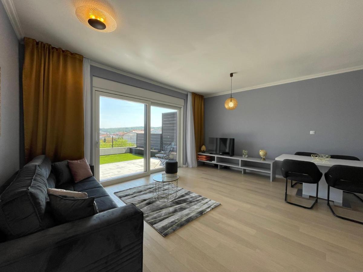 Lux Nanea Apartment Đảo Krk Ngoại thất bức ảnh